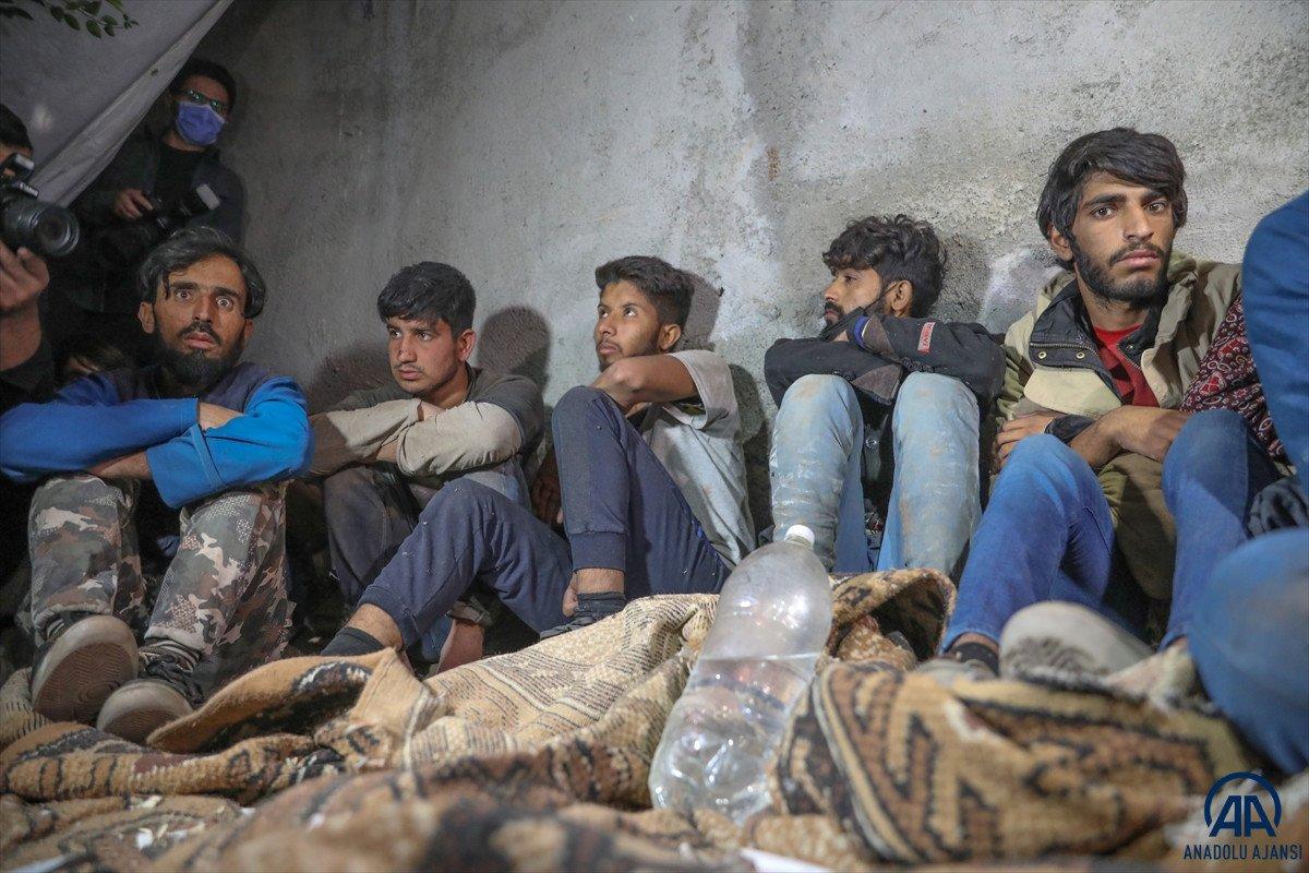 Van'da 25 düzensiz göçmen yakalandı