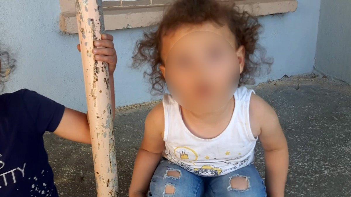 Adana'da pantolonuna yırtık diyen kişiye 'moda' cevabı veren minik kız