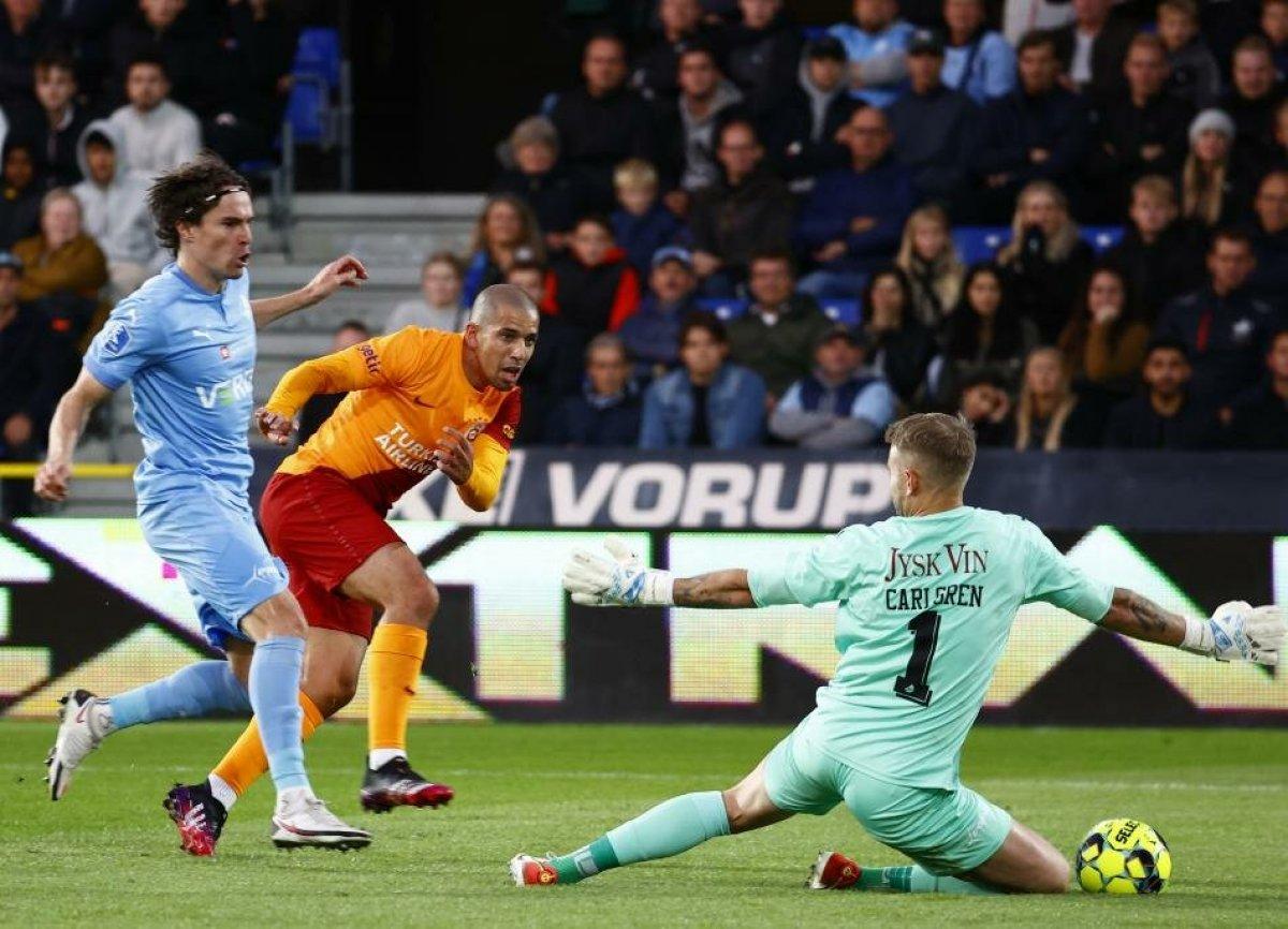 Galatasaray yönetimi, Feghouli'ye yeni sözleşme teklif etti