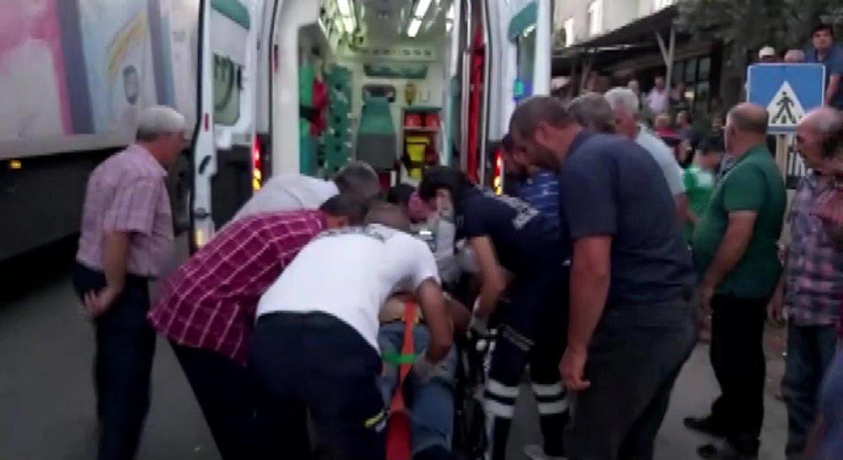 Bursa’da otomobil, motosikleti altına aldı