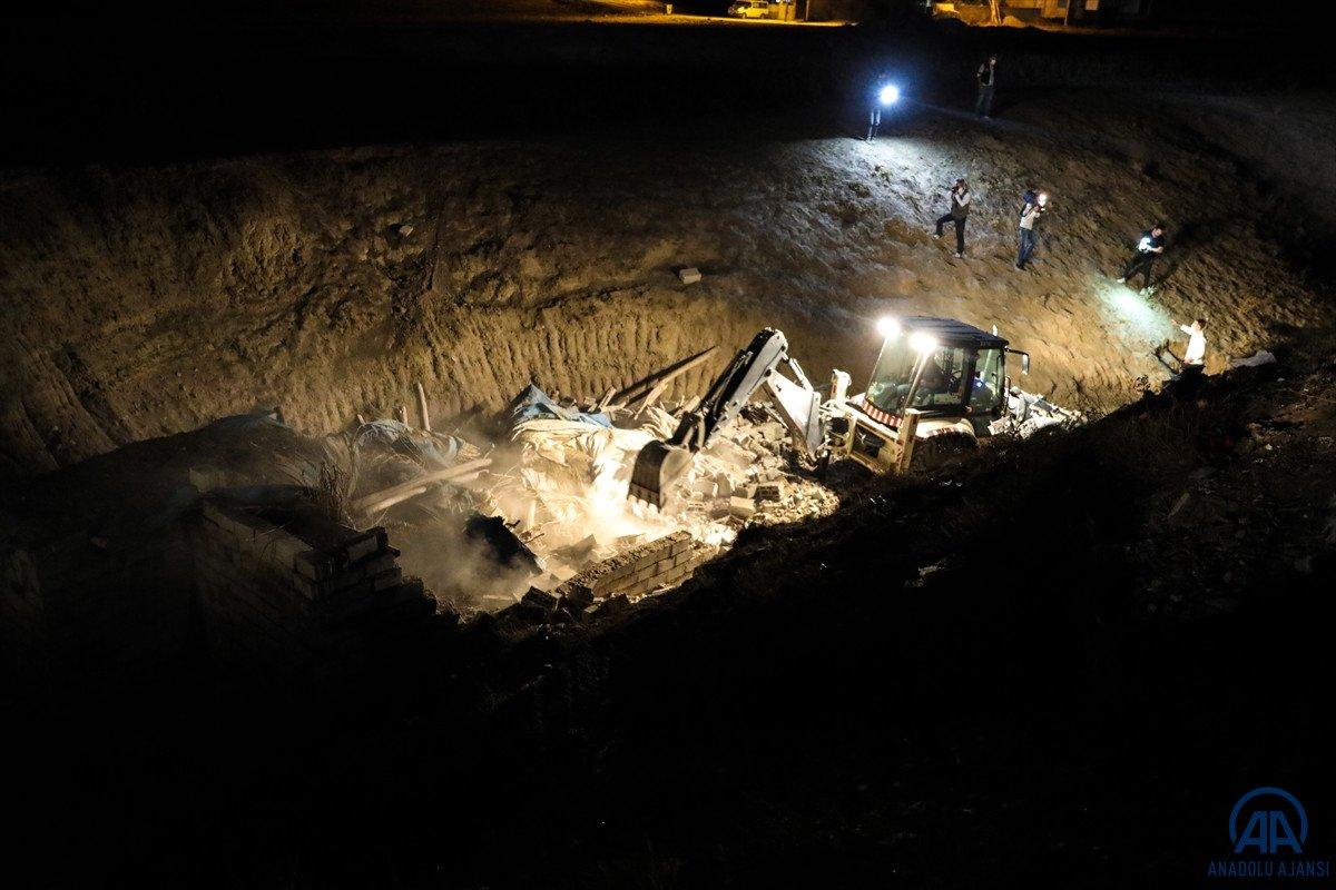 Van'da 25 düzensiz göçmen yakalandı