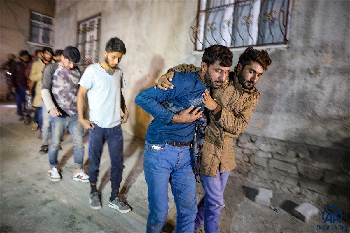 Van'da 25 düzensiz göçmen yakalandı