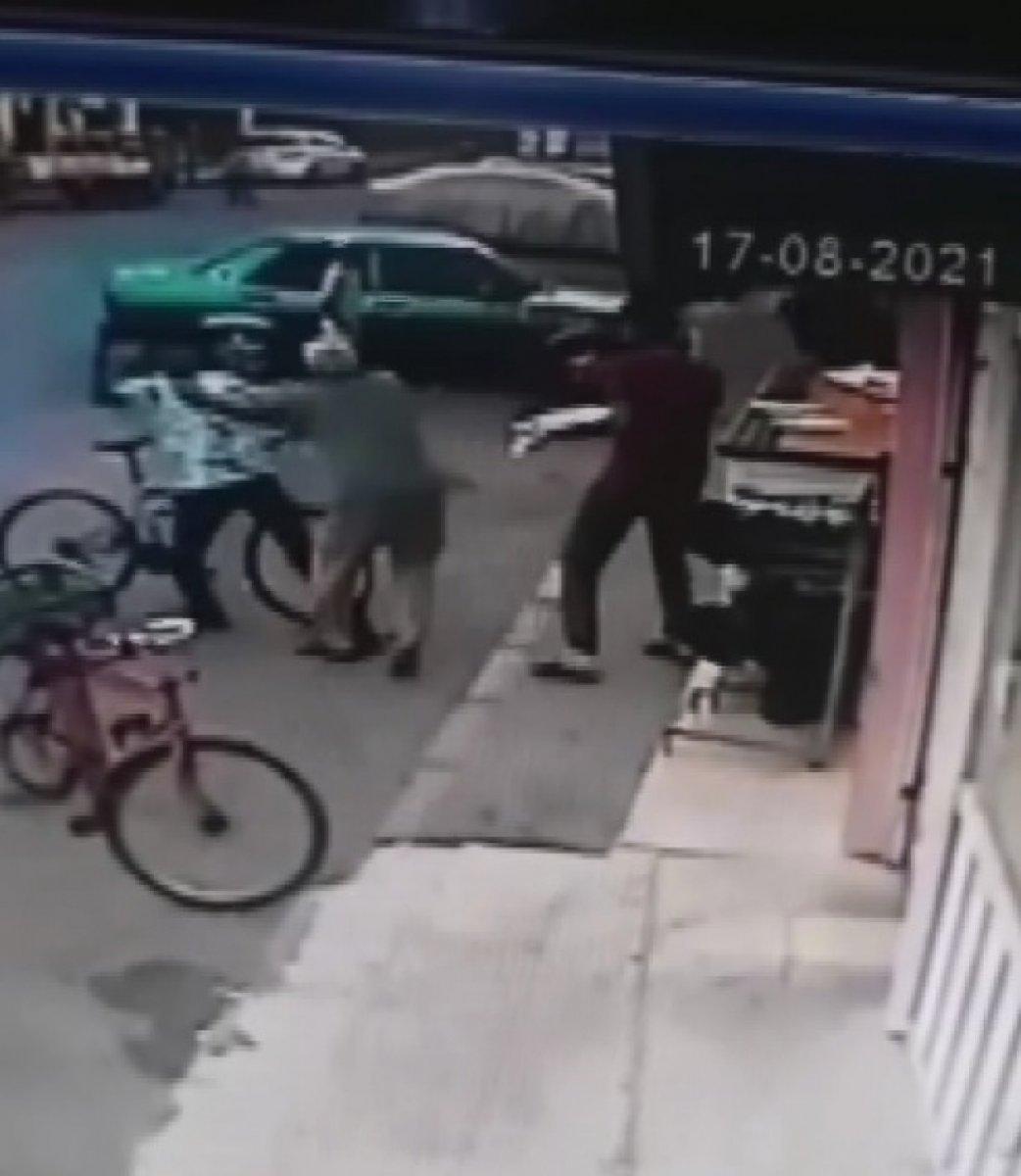 Adana'da eksik sipariş nedeniyle fırıncıları kurşunladı