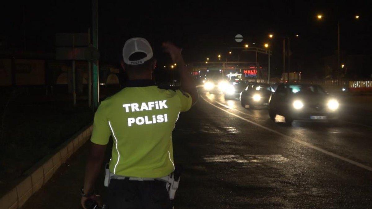 Kırıkkale'de 43 ilin geçiş güzergahında trafik kilitlendi