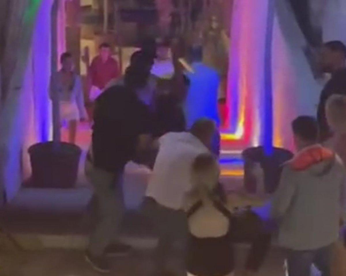 Alaçatı'da gece kulübü çalışanları bir müşteriyi öldürdü