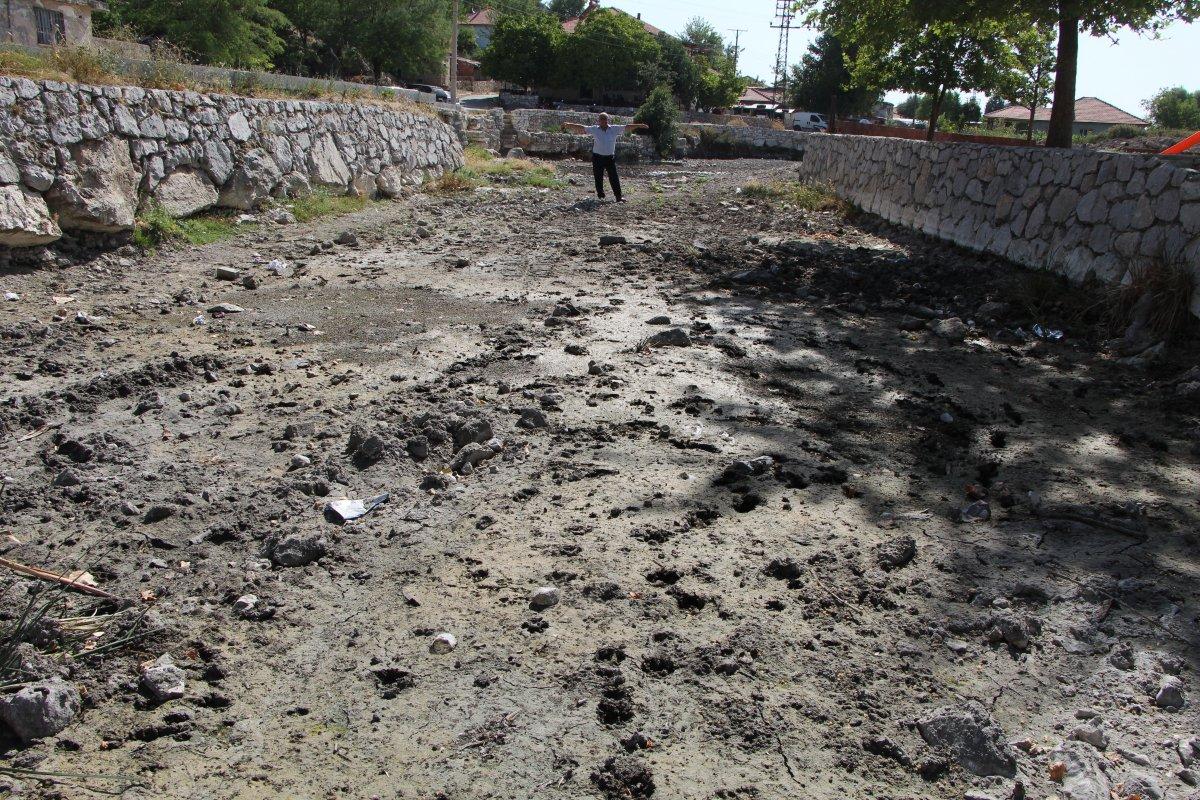 Dünyanın ikinci büyük doğal sodyum kaynağı ’Acıgöl’ kuruyor