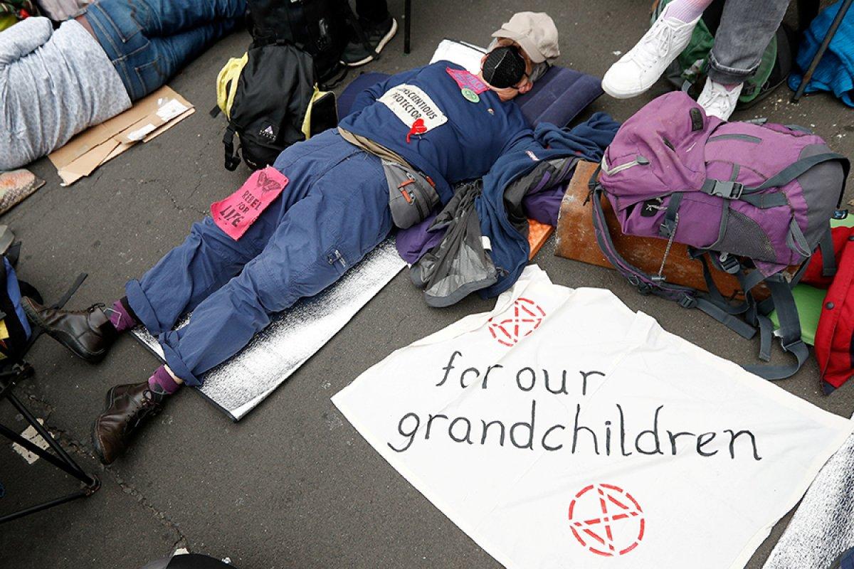 Londra'da 2 haftalık çevre protestosu