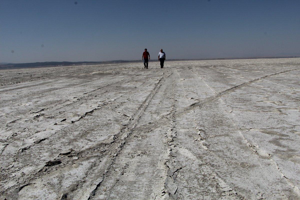 Dünyanın ikinci büyük doğal sodyum kaynağı ’Acıgöl’ kuruyor