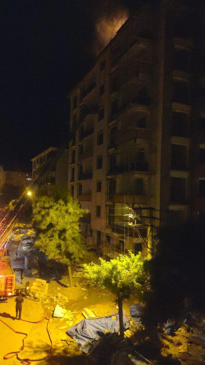 Elazığ’da çatı yangını