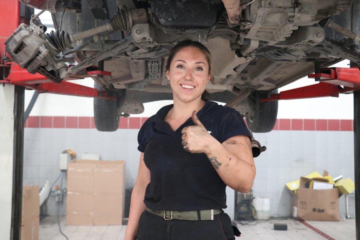 Bolu'da sanayide 3 yıldır ustalık yapan Yemen Gül