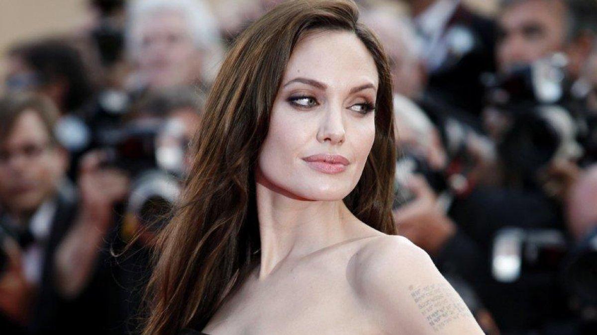 Angelina Jolie'den Afganistan yorumu