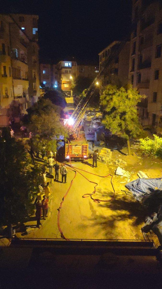 Elazığ’da çatı yangını