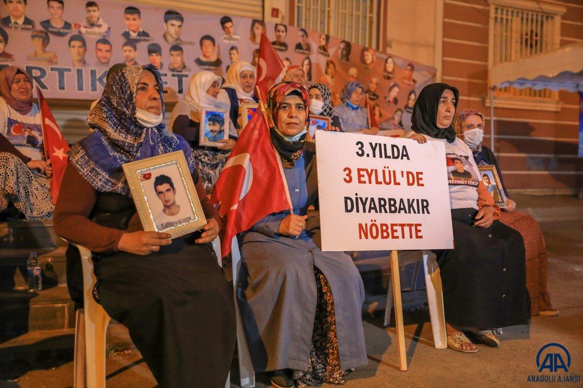 Diyarbakır anneleri 24 saat evlat nöbeti tutacak