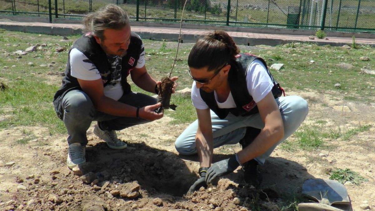 Kayseri'de duyarlı motosikletçilerden sosyal farkındalık projesi