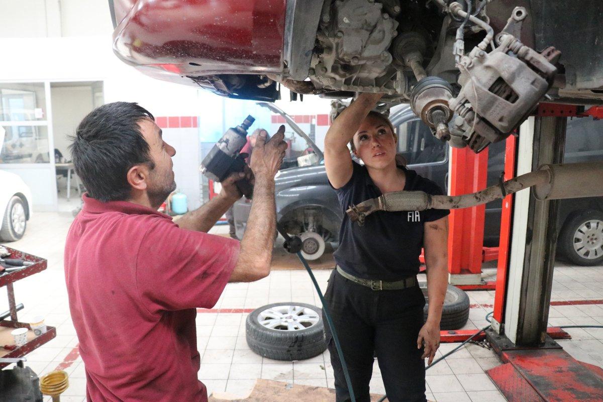 Bolu'da sanayide 3 yıldır ustalık yapan Yemen Gül