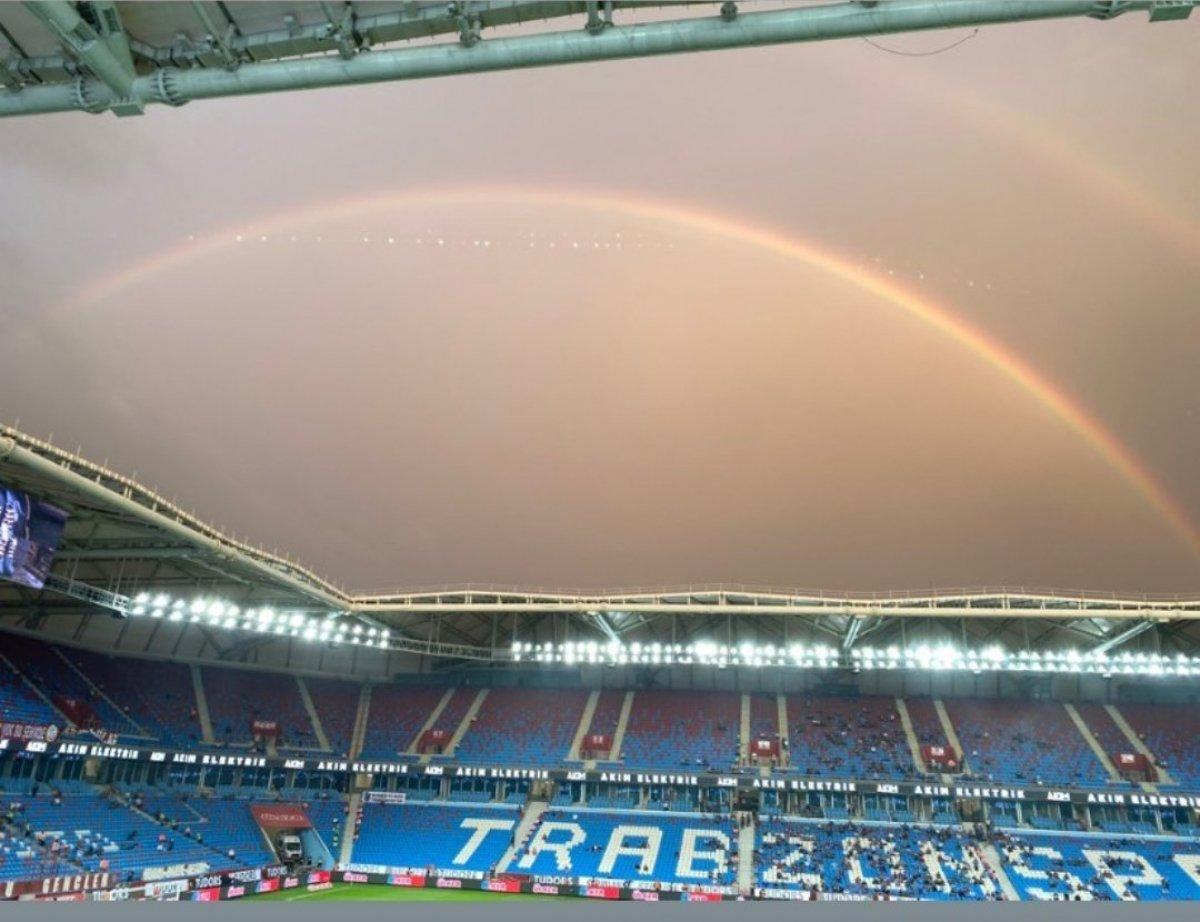 Trabzonspor taraftarları stada biletsiz girmek istedi