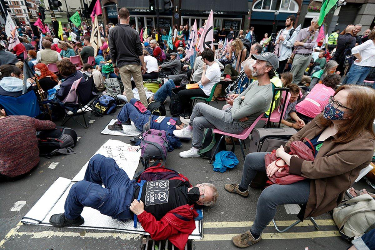 Londra'da 2 haftalık çevre protestosu