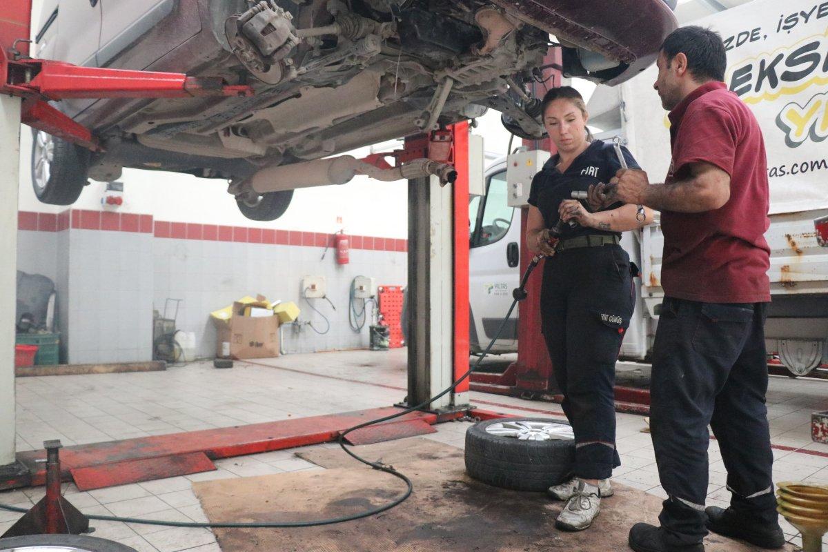 Bolu'da sanayide 3 yıldır ustalık yapan Yemen Gül