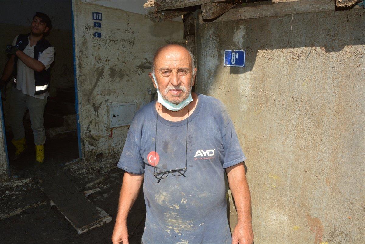 Kastamonu'da sel mağdurları, destek için askerlere minnettar