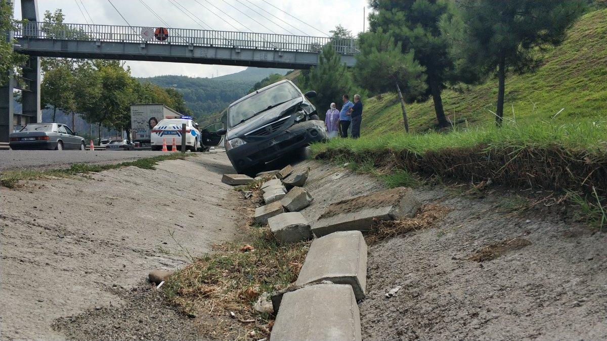 Samsun’da otomobil kanala düştü: 1 yaralı