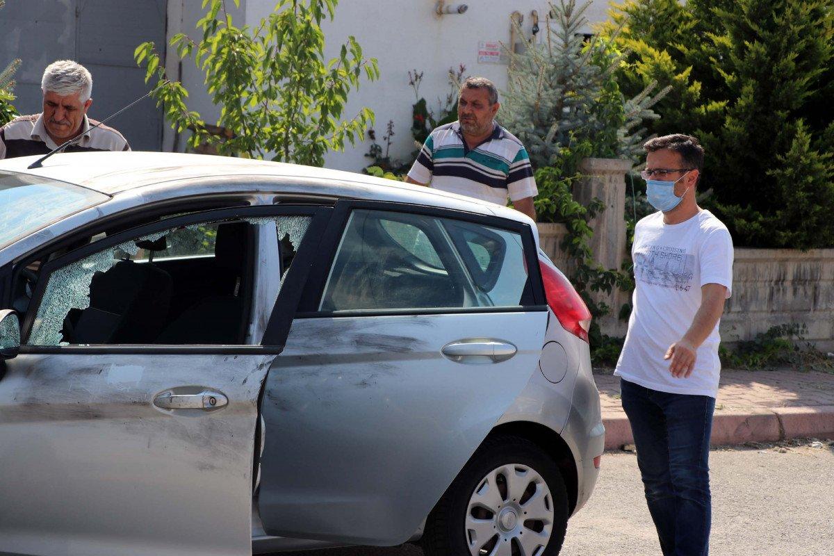 Kayseri’de, camı kırıp torpidodaki 75 bin lirayı çaldılar