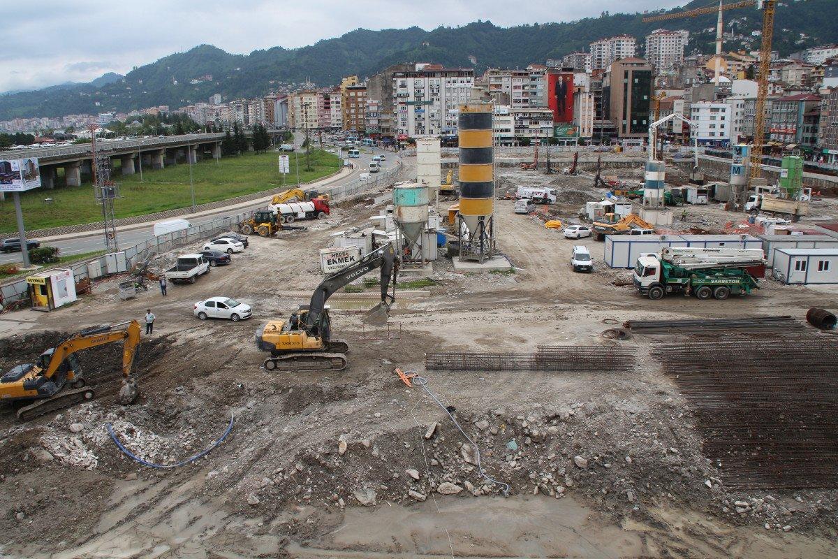 Rize’de tarihi dönüşüm başladı: Yeni yapılar kazıklarla kayalara sabitlenecek