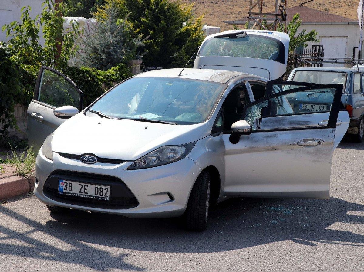 Kayseri’de, camı kırıp torpidodaki 75 bin lirayı çaldılar