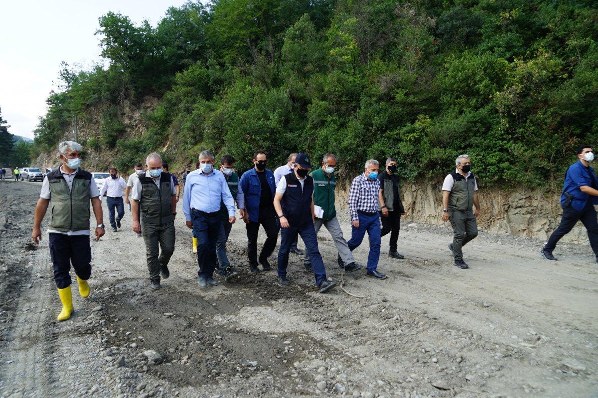 Kastamonu'da selzede vatandaştan Bekir Pakdemirli'ye: Bize bir sizden fayda var