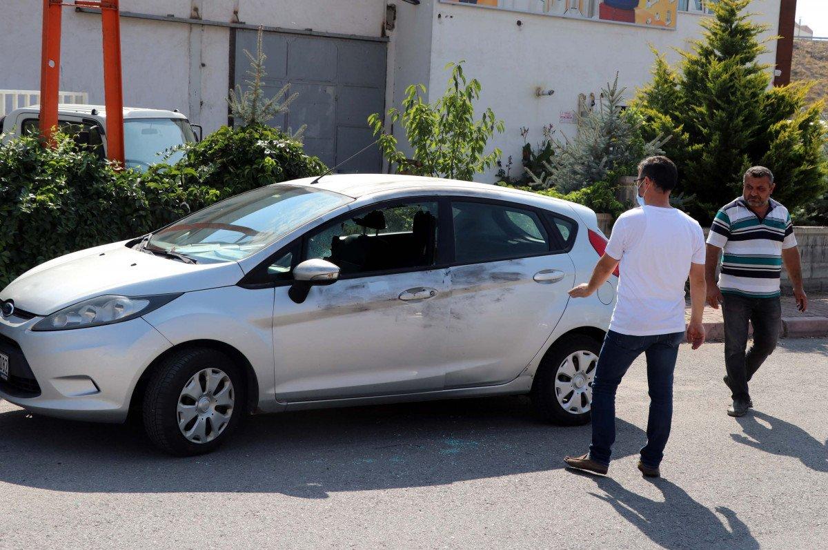 Kayseri’de, camı kırıp torpidodaki 75 bin lirayı çaldılar