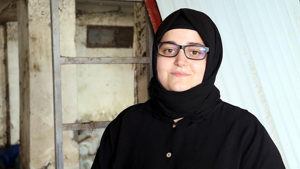 Kastamonu'da selden seyyar merdiven sayesinde kurtuldular