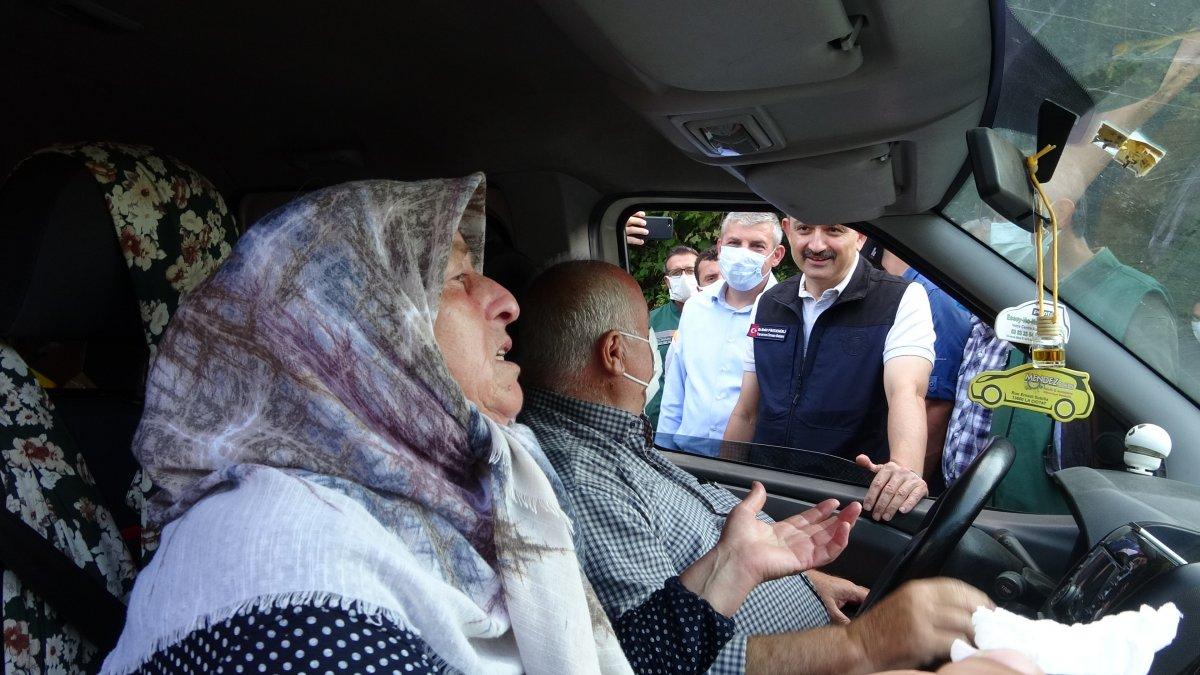 Kastamonu'da selzede vatandaştan Bekir Pakdemirli'ye: Bize bir sizden fayda var