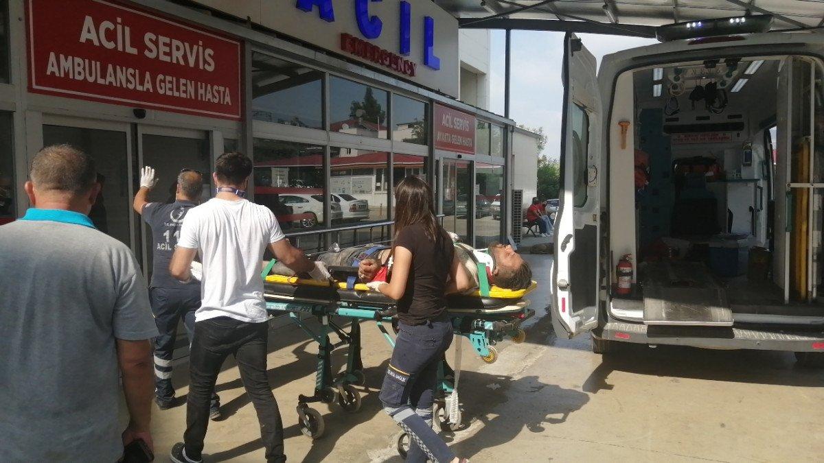 Adana’da operatör, kullandığı kepçenin altında kaldı