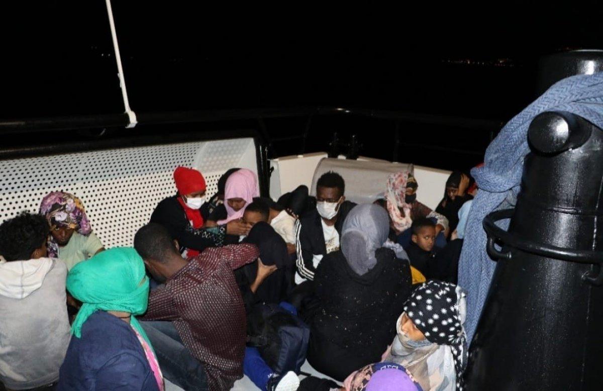 Çanakkale'de 59 düzensiz göçmen kurtarıldı