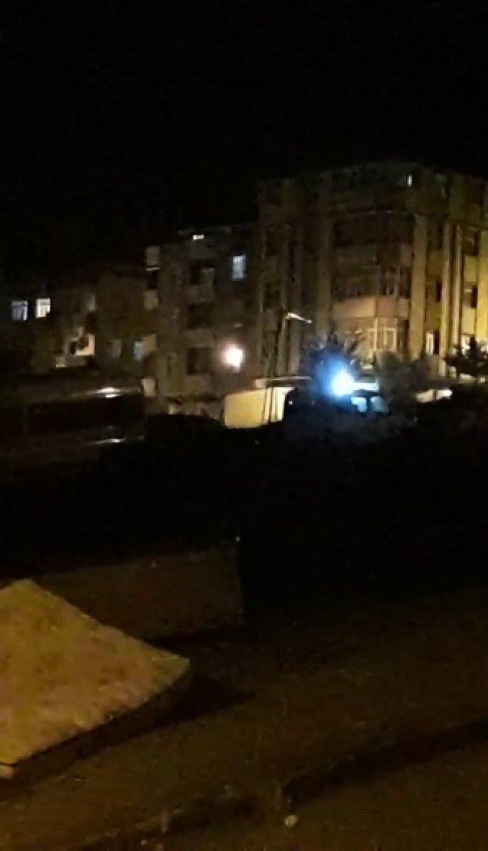 Sultangazi’de vatandaşlar, kaçak göçmenleri taşıyan sürücüyü kovaladı