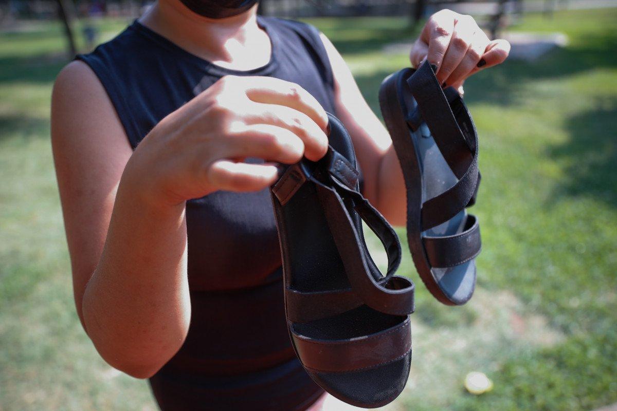 Küçükçekmece’de 30 liraya aldığı ayakkabı, sağlığından etti