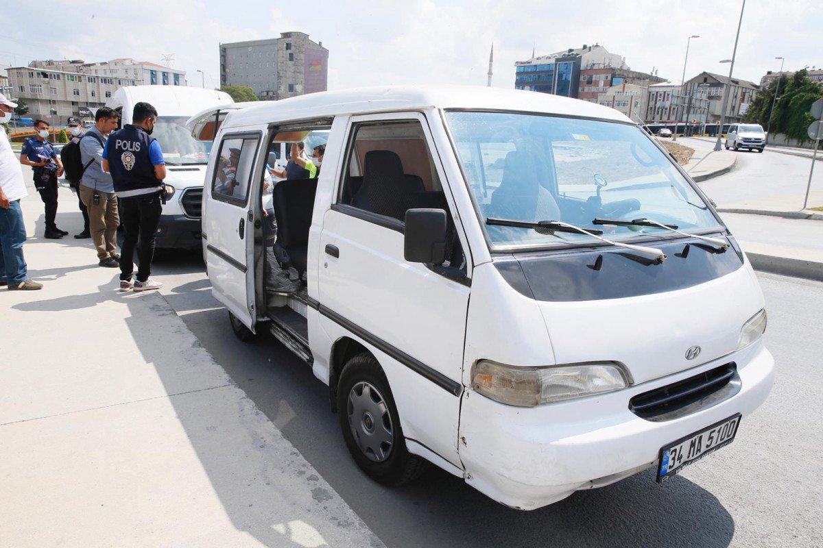 Sultangazi’de Suriye uyruklu 20 kaçak göçmen yakalandı