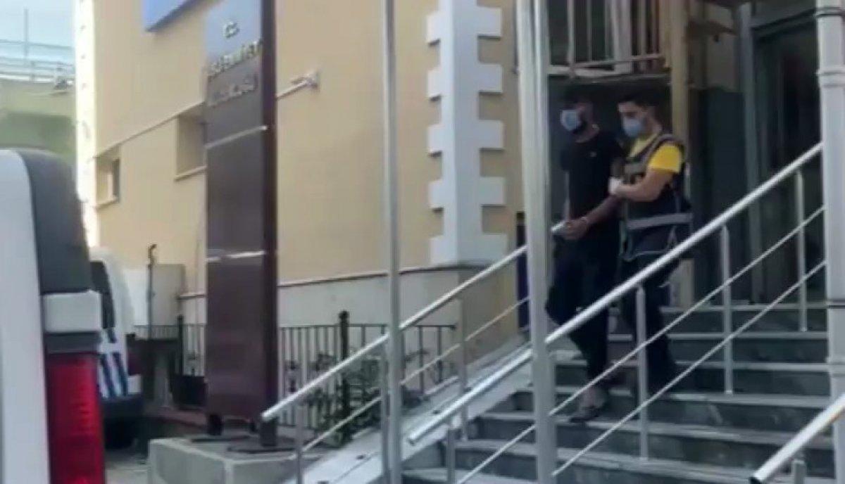 Şişli’de yabancı uyruklu hırsız kuyumcudan telefon çaldı