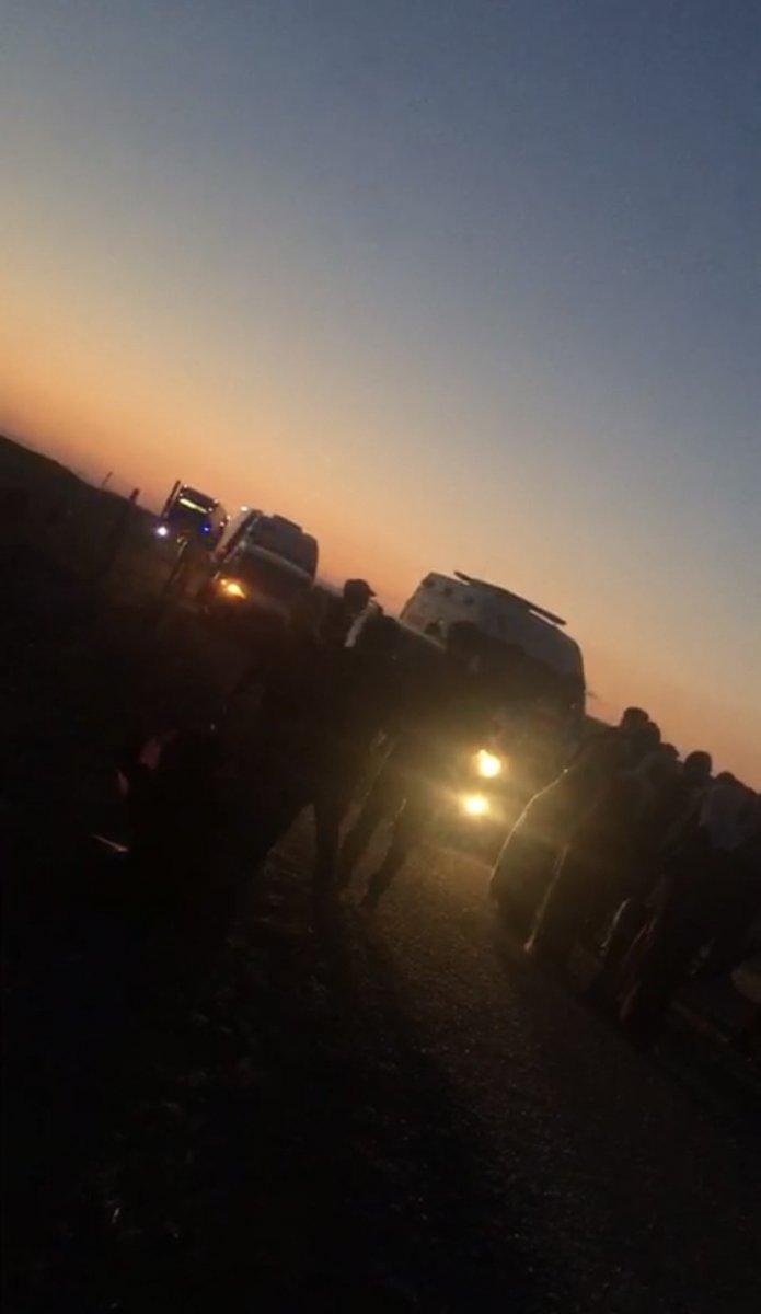 Ağrı'da otlattığı hayvanları yolun karşısına geçiren kız çocuğu, tırın altında kaldı