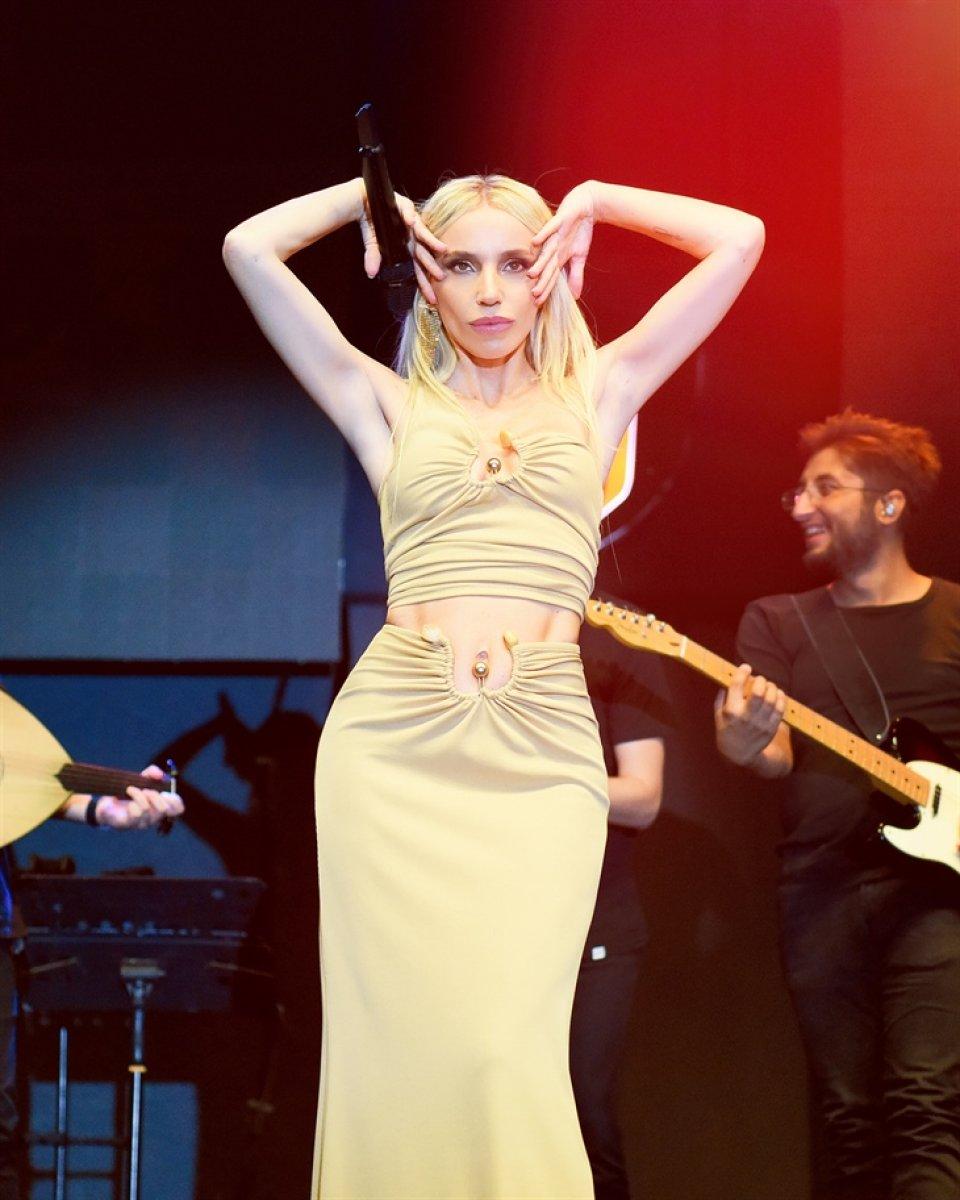 Şarkıcı Gülşen iklim krizine dikkat çekti