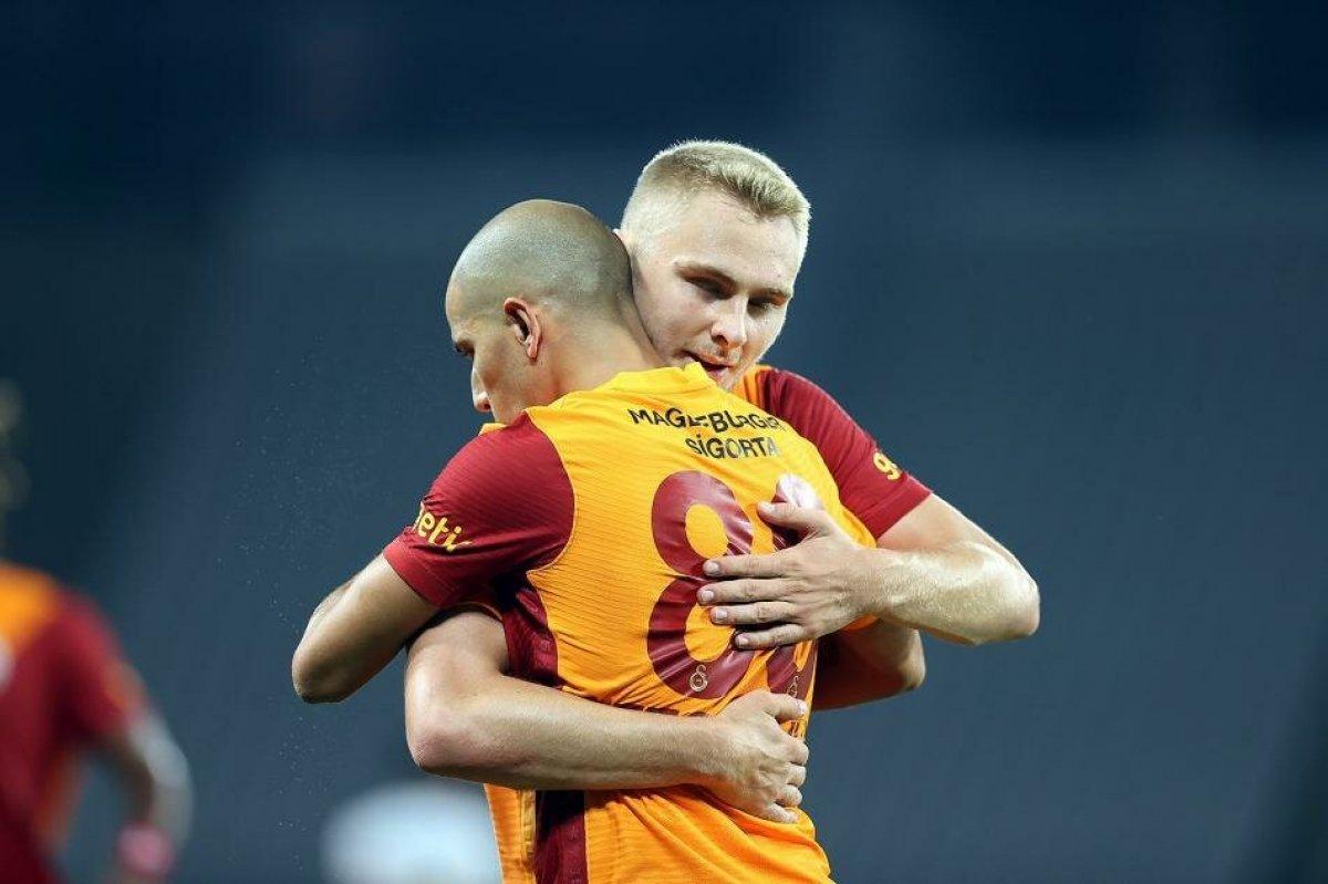 Galatasaray'da 2000 ruhu