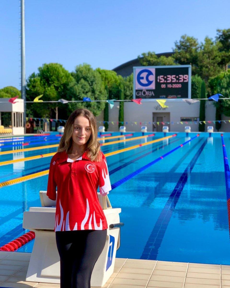 Türkiye'nin 'Balık Kız'ı: Milli yüzücü Sümeyye Boyacı kimdir?