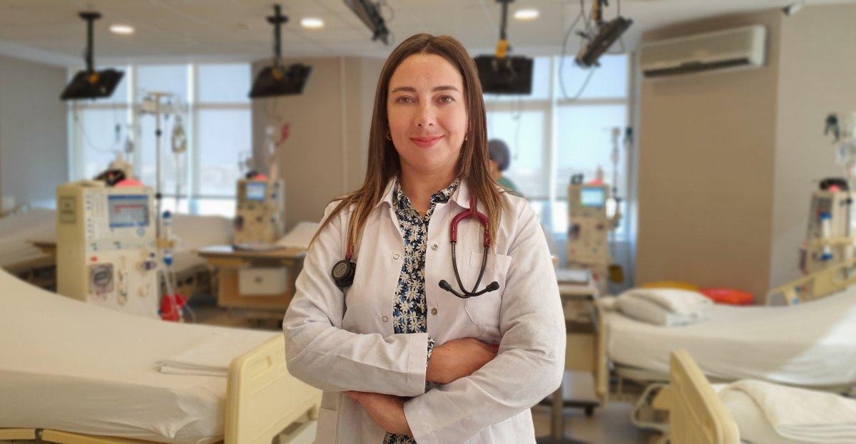 Su Emin, kendisini tedavi eden Mehmet Şükrü Sever'in meslektaşı oldu