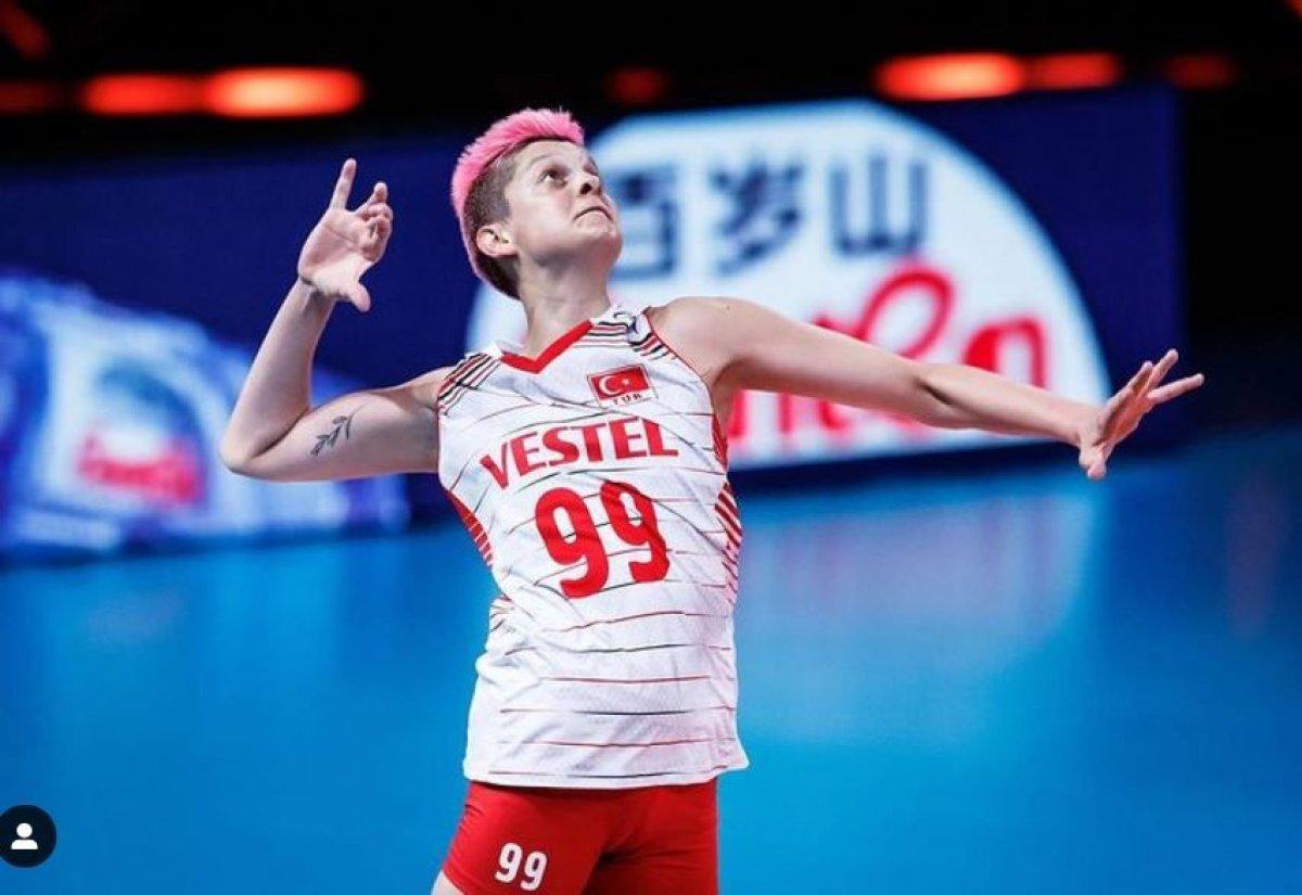 Hollanda'yı dize getirdi! Pembe fırtına Ebrar Karakurt'a övgüler yağdı