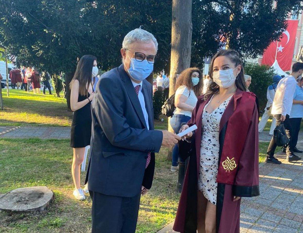 Su Emin, kendisini tedavi eden Mehmet Şükrü Sever'in meslektaşı oldu