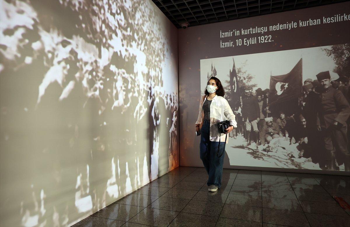 İstanbul'da 30 Ağustos Zafer Bayramı'na özel dijital gösterim