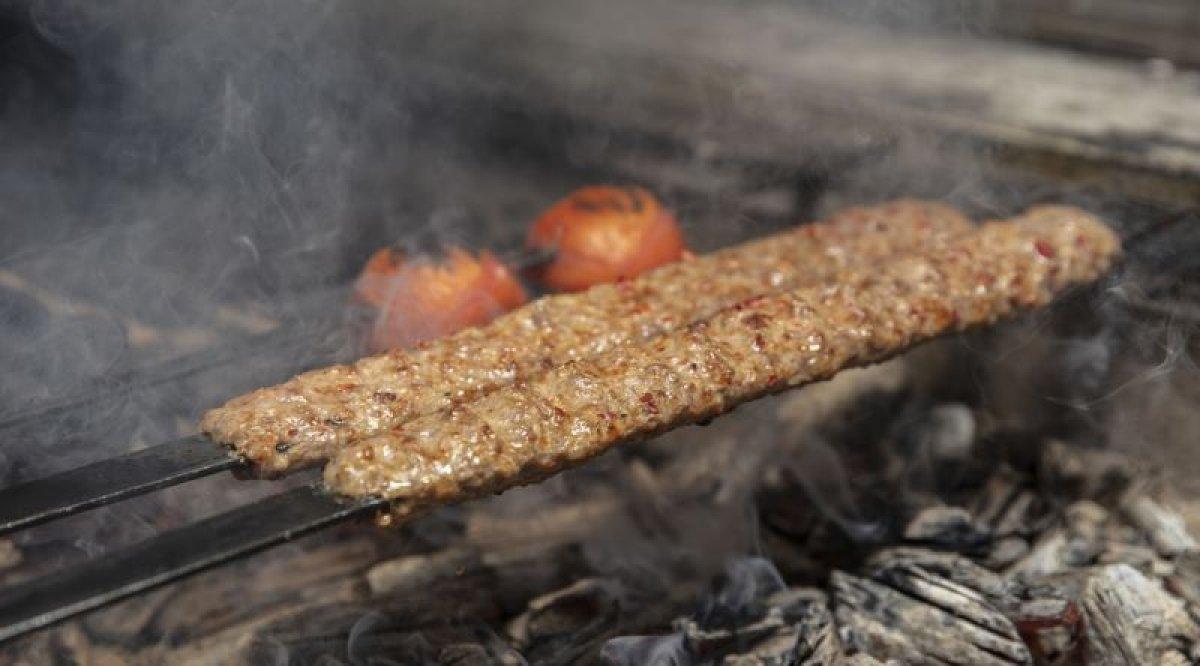 MasterChef menüsünden: Püf noktalarıyla Adana kebap
