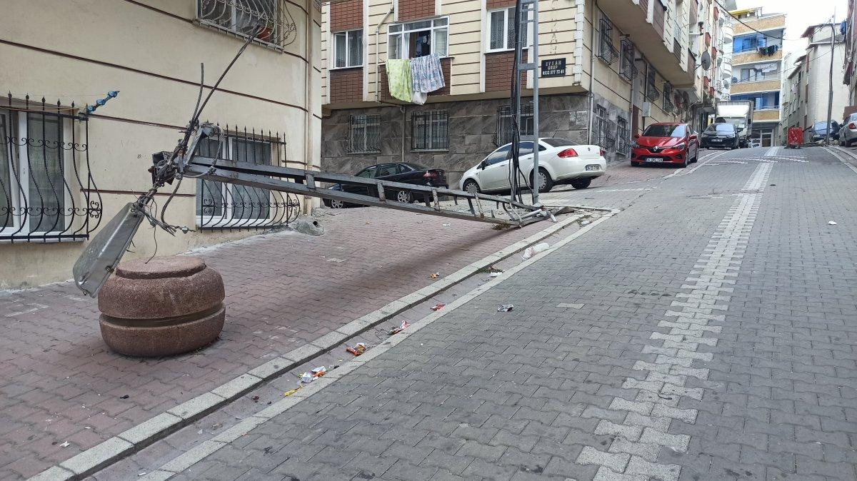 Esenyurt’ta çalıntı olduğu iddia edilen kamyonla kaza yaptı