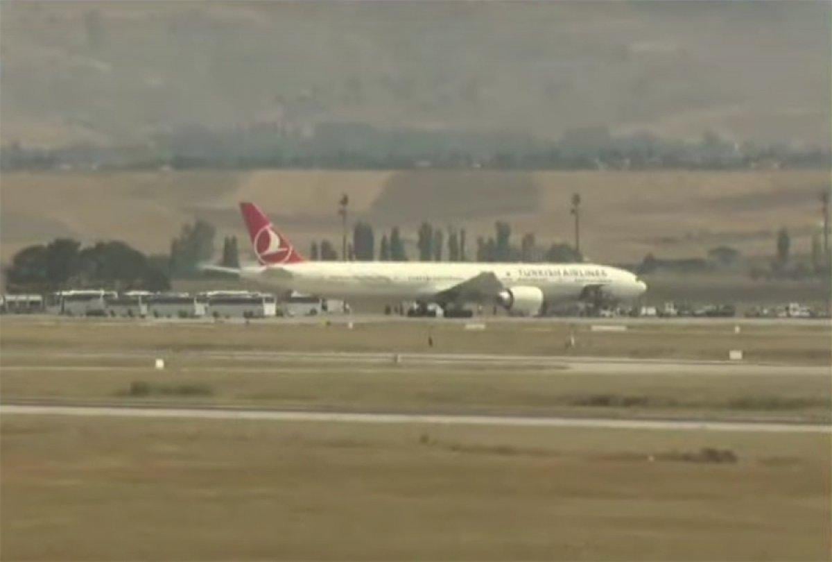 Afganistan'dan Türk askerini taşıyan uçak Ankara'ya indi