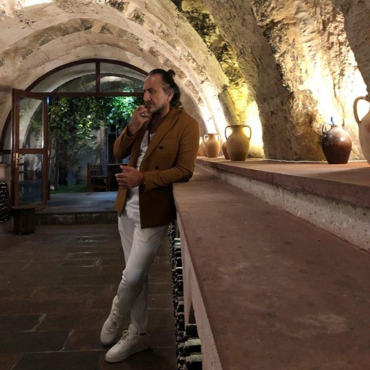 Özgür Ozan'ın yeni tarzı beğeni topladı