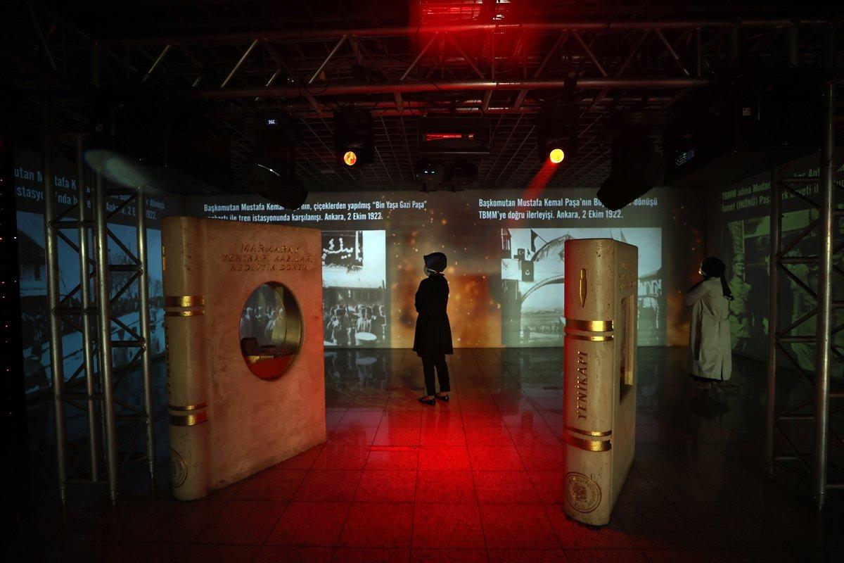 İstanbul'da 30 Ağustos Zafer Bayramı'na özel dijital gösterim